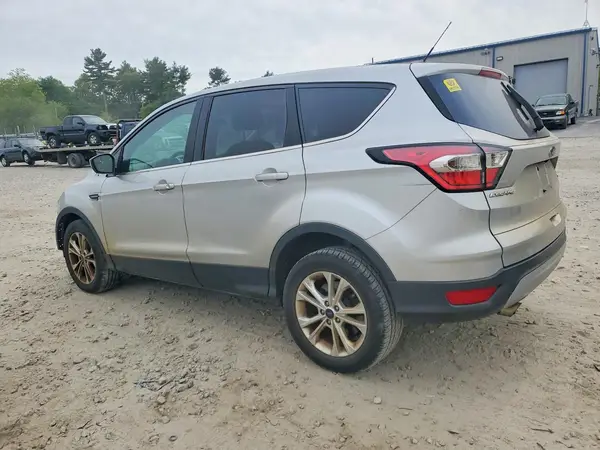 1FMCU9GD8HUC17195 2017 FORD ESCAPE - Image 2