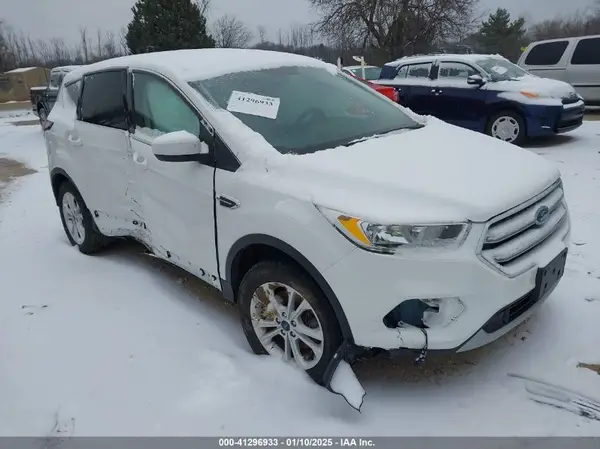 1FMCU9GD8HUC27645 2017 FORD ESCAPE - Image 1