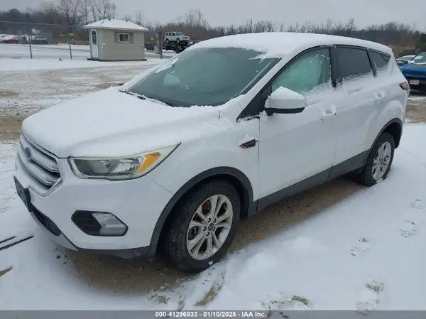 1FMCU9GD8HUC27645 2017 FORD ESCAPE - Image 2