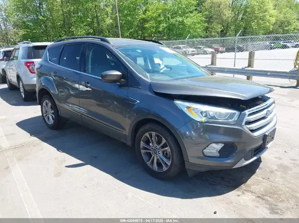 1FMCU9GD8HUC36801 2017 FORD ESCAPE - Image 1