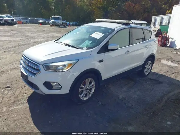1FMCU9GD8HUC44297 2017 FORD ESCAPE - Image 2
