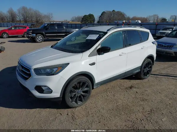 1FMCU9GD8HUC49483 2017 FORD ESCAPE - Image 2