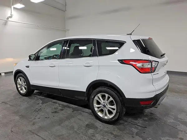 1FMCU9GD8HUC52108 2017 FORD ESCAPE - Image 2