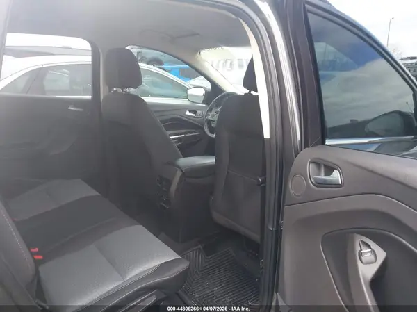 1FMCU9GD8HUC74822 2017 FORD ESCAPE - Image 8