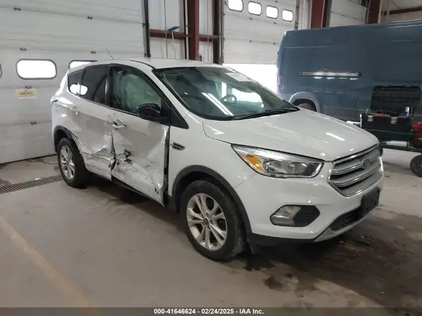 1FMCU9GD8HUC74870 2017 FORD ESCAPE - Image 1