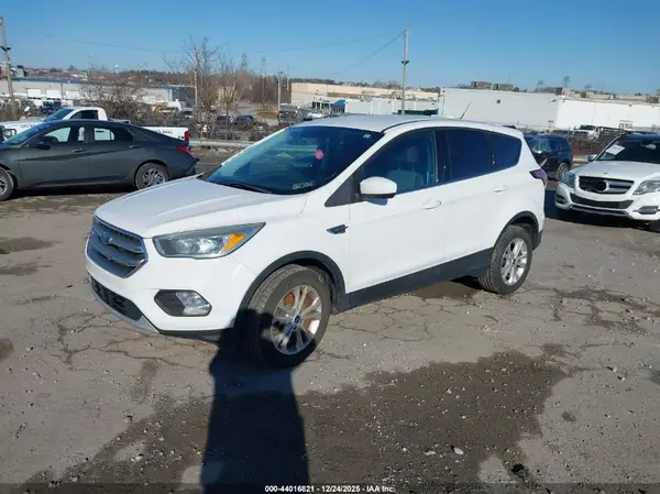 1FMCU9GD8HUC97355 2017 FORD ESCAPE - Image 2