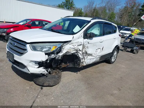 1FMCU9GD8HUD01887 2017 FORD ESCAPE - Image 2