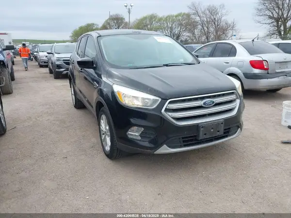 1FMCU9GD8HUD11190 2017 FORD ESCAPE - Image 1