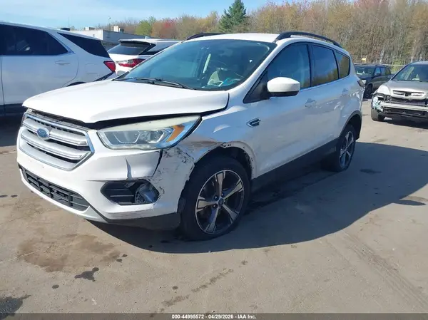 1FMCU9GD8HUD15238 2017 FORD ESCAPE - Image 2