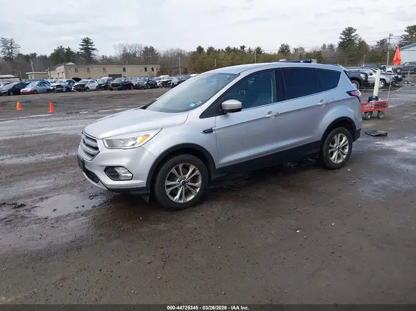 1FMCU9GD8HUD95284 2017 FORD ESCAPE - Image 2