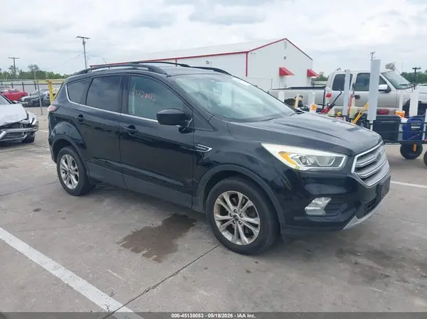 1FMCU9GD8HUD95365 2017 FORD ESCAPE - Image 1