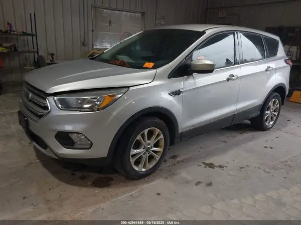 1FMCU9GD8HUE03190 2017 FORD ESCAPE - Image 2