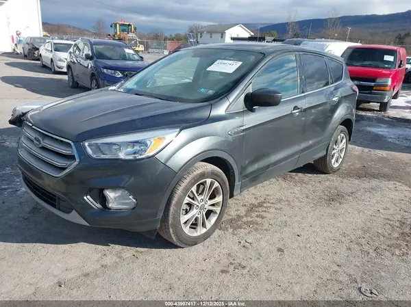1FMCU9GD8HUE43740 2017 FORD ESCAPE - Image 2