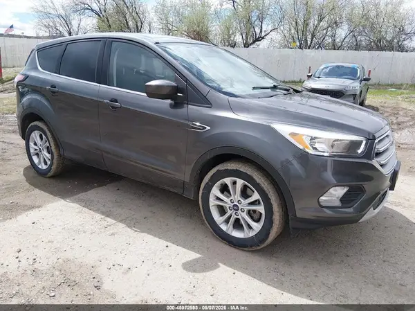 1FMCU9GD8HUE50221 2017 FORD ESCAPE - Image 1