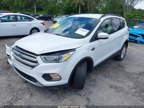 1FMCU9GD8HUE75362 2017 FORD ESCAPE - Image 2