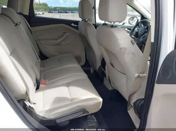 1FMCU9GD8HUE75362 2017 FORD ESCAPE - Image 8