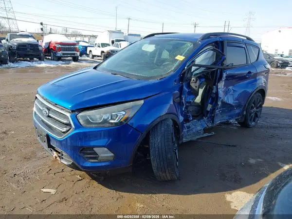 1FMCU9GD8HUE90329 2017 FORD ESCAPE - Image 2