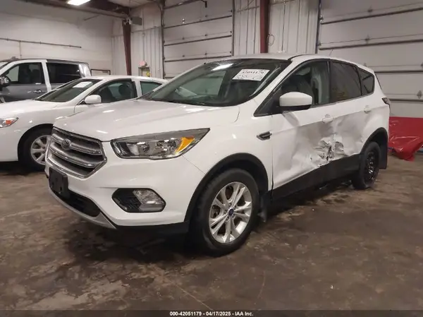 1FMCU9GD8HUE95398 2017 FORD ESCAPE - Image 2