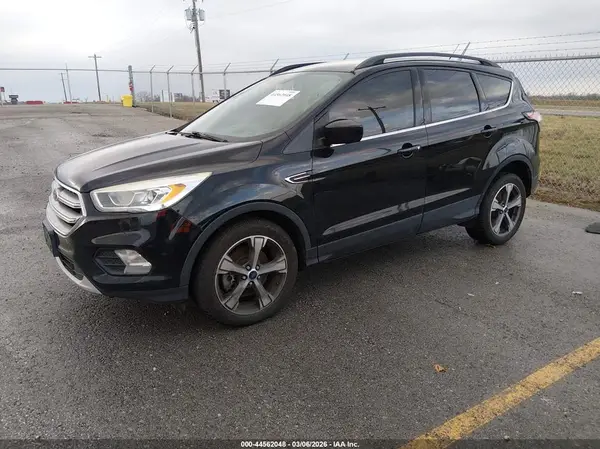 1FMCU9GD8HUE98687 2017 FORD ESCAPE - Image 2