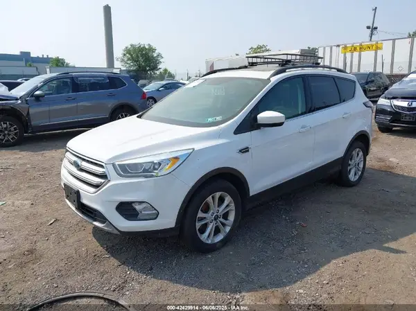 1FMCU9GD8HUF00552 2017 FORD ESCAPE - Image 2