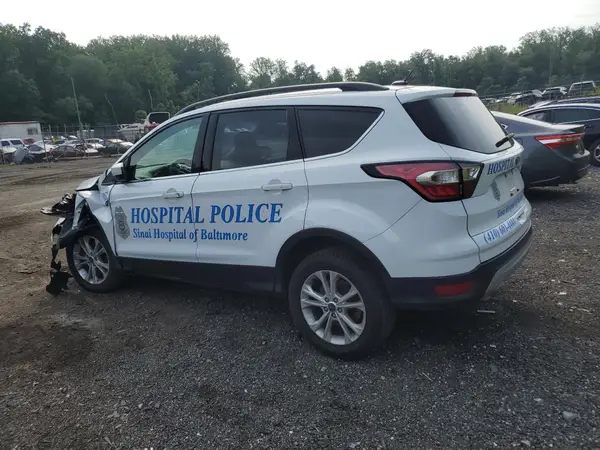 1FMCU9GD8JUA17584 2018 FORD ESCAPE - Image 2