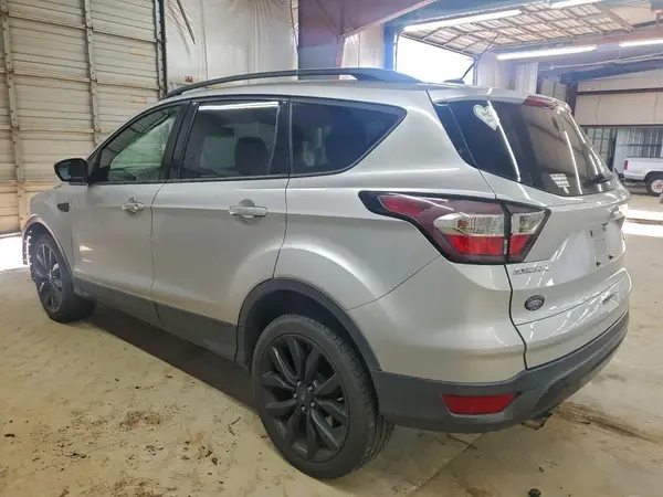 1FMCU9GD8JUA18105 2018 FORD ESCAPE - Image 2