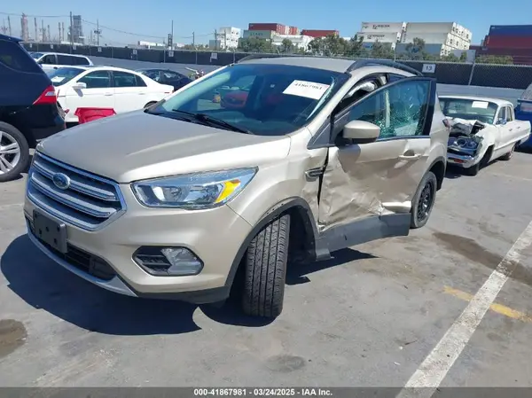 1FMCU9GD8JUA26656 2018 FORD ESCAPE - Image 2