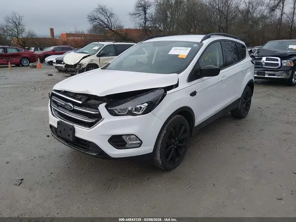 1FMCU9GD8JUA29010 2018 FORD ESCAPE - Image 2