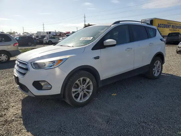 1FMCU9GD8JUA32330 2018 FORD ESCAPE - Image 1