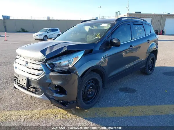 1FMCU9GD8JUA35714 2018 FORD ESCAPE - Image 2