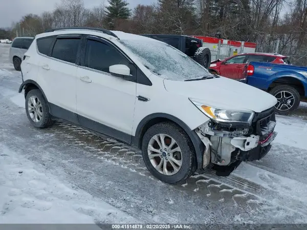 1FMCU9GD8JUA39519 2018 FORD ESCAPE - Image 1
