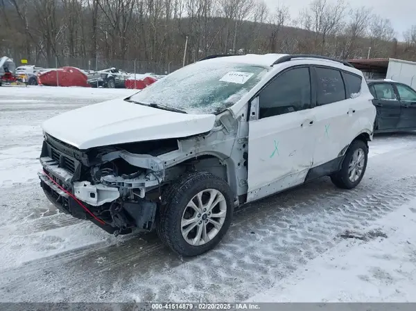 1FMCU9GD8JUA39519 2018 FORD ESCAPE - Image 2