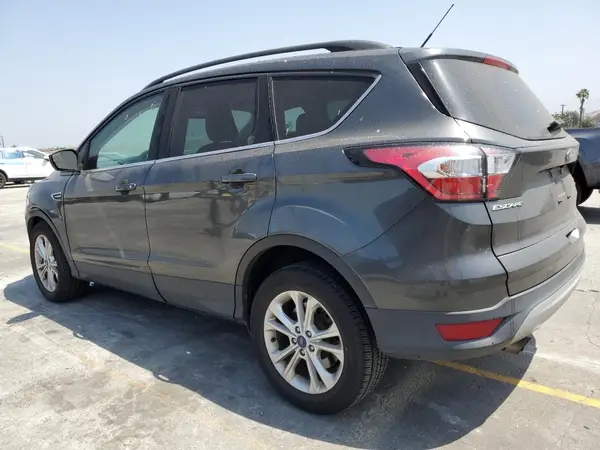 1FMCU9GD8JUA43795 2018 FORD ESCAPE - Image 2