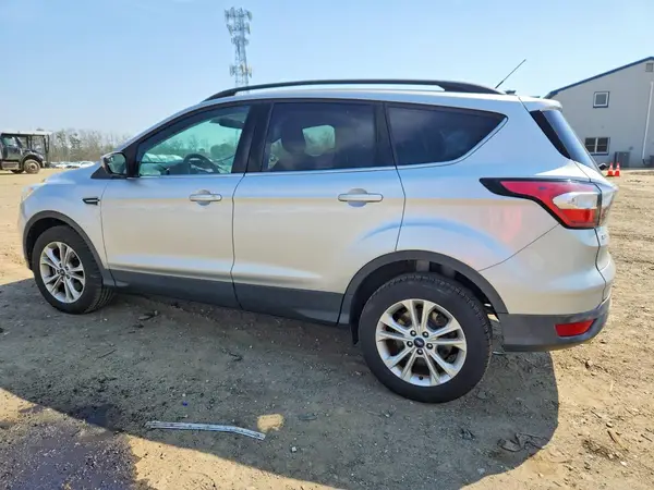 1FMCU9GD8JUA60113 2018 FORD ESCAPE - Image 2