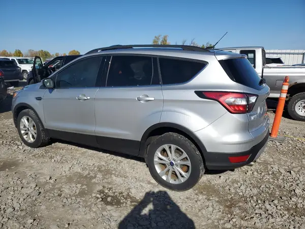 1FMCU9GD8JUA73931 2018 FORD ESCAPE - Image 2