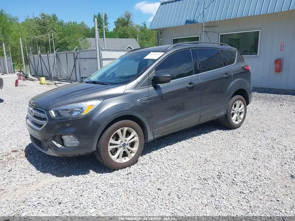 1FMCU9GD8JUA75064 2018 FORD ESCAPE - Image 2