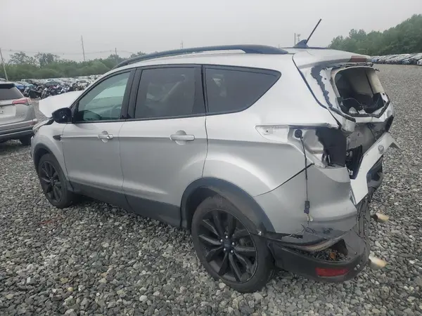1FMCU9GD8JUA76859 2018 FORD ESCAPE - Image 2