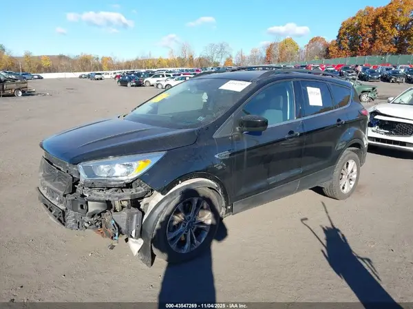 1FMCU9GD8JUA77848 2018 FORD ESCAPE - Image 2