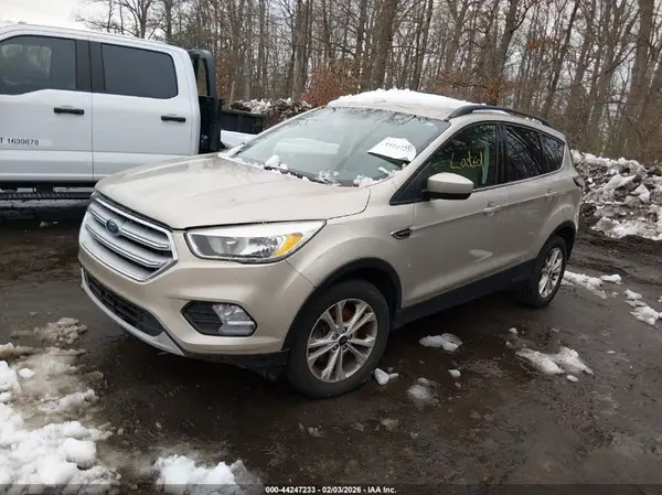 1FMCU9GD8JUA82256 2018 FORD ESCAPE - Image 2