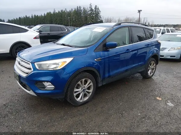 1FMCU9GD8JUA86663 2018 FORD ESCAPE - Image 2