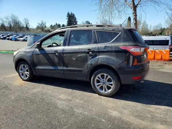 1FMCU9GD8JUA86811 2018 FORD ESCAPE - Image 2