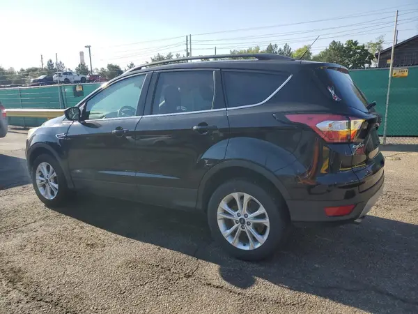 1FMCU9GD8JUA86954 2018 FORD ESCAPE - Image 2