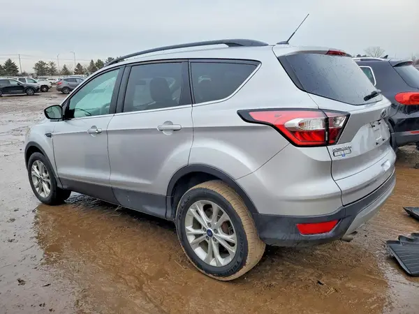 1FMCU9GD8JUA89272 2018 FORD ESCAPE - Image 2