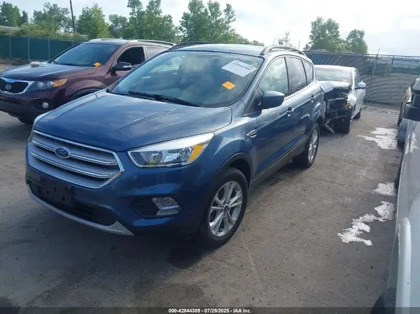 1FMCU9GD8JUA95444 2018 FORD ESCAPE - Image 2