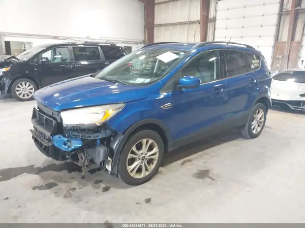 1FMCU9GD8JUB02067 2018 FORD ESCAPE - Image 2