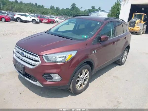 1FMCU9GD8JUB18379 2018 FORD ESCAPE - Image 2
