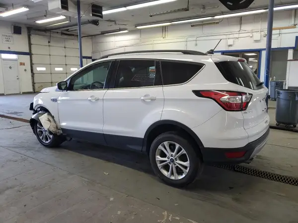 1FMCU9GD8JUB26546 2018 FORD ESCAPE - Image 2