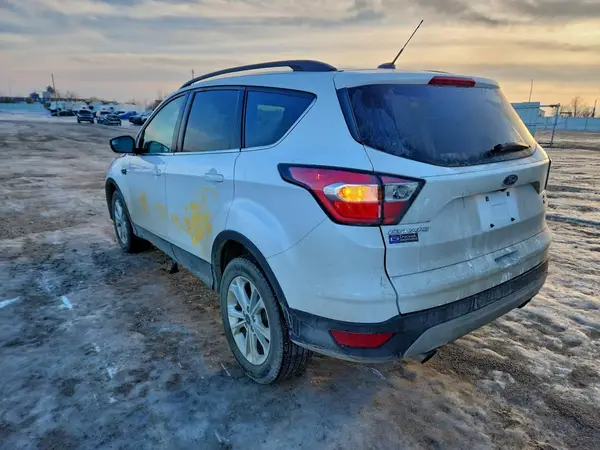 1FMCU9GD8JUB28703 2018 FORD ESCAPE - Image 2