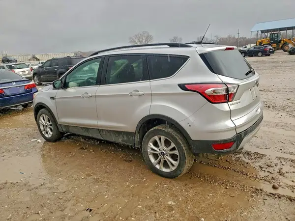 1FMCU9GD8JUB29334 2018 FORD ESCAPE - Image 2
