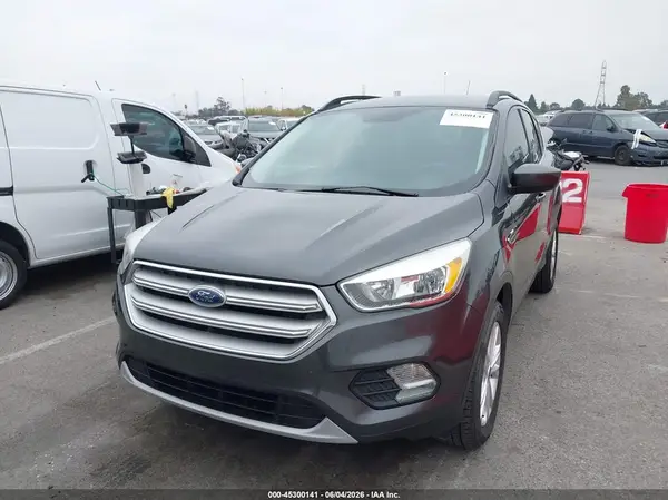 1FMCU9GD8JUB61099 2018 FORD ESCAPE - Image 2